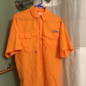 Columbia men’s short sleeve shirt